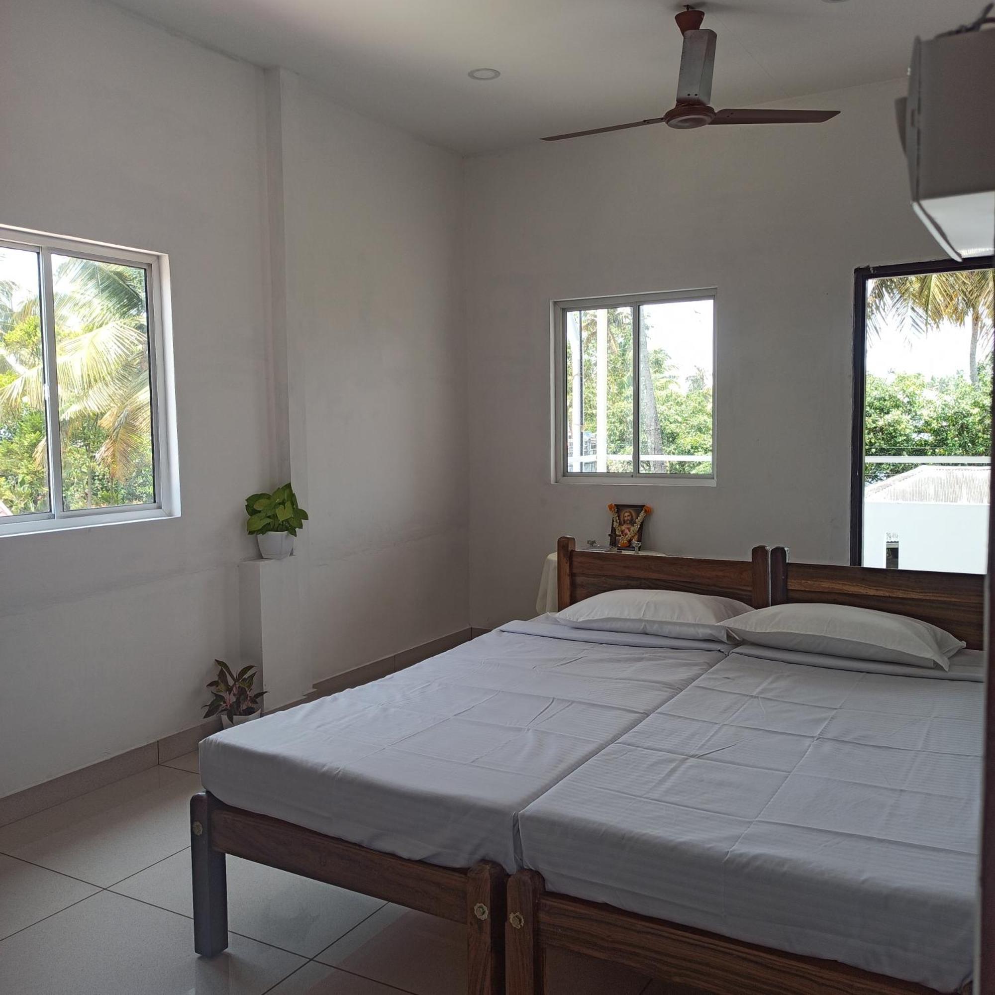 Bethesda Inn Kochi Eksteriør billede