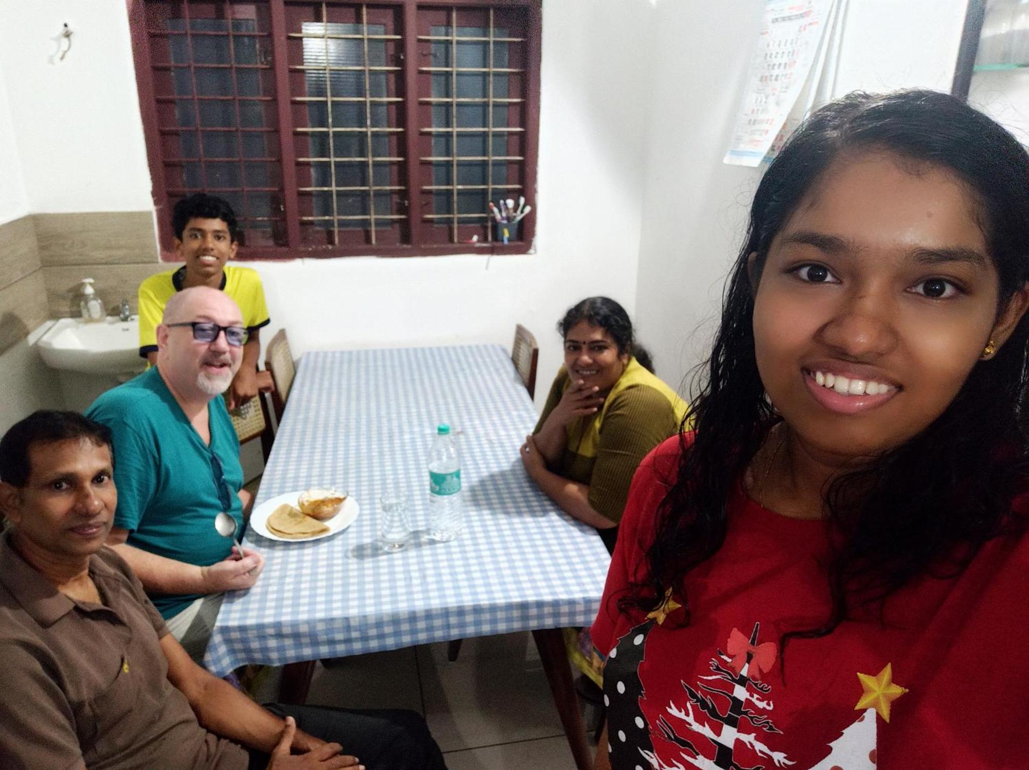 Bethesda Inn Kochi Eksteriør billede