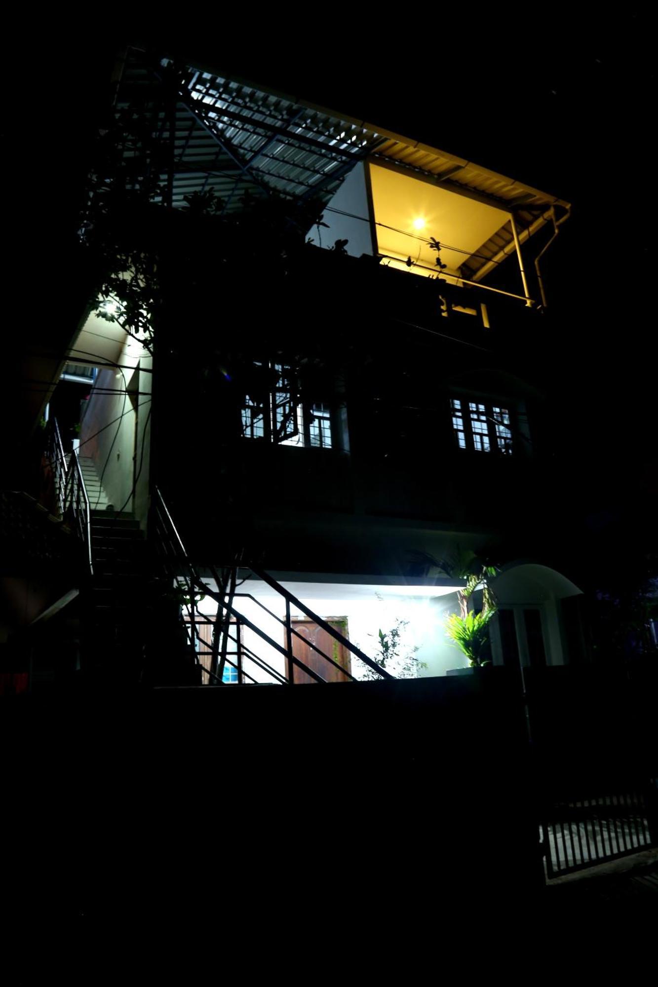 Bethesda Inn Kochi Eksteriør billede