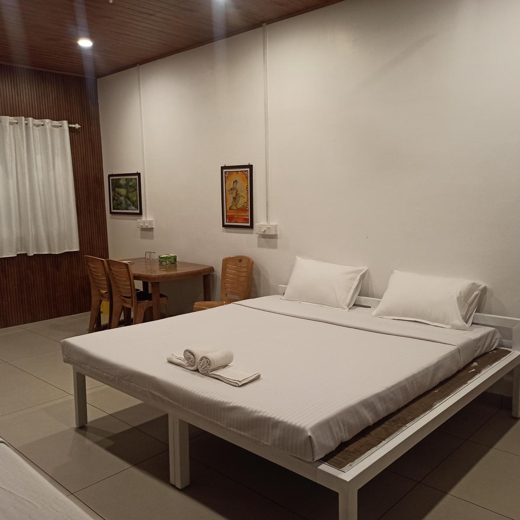 Bethesda Inn Kochi Eksteriør billede