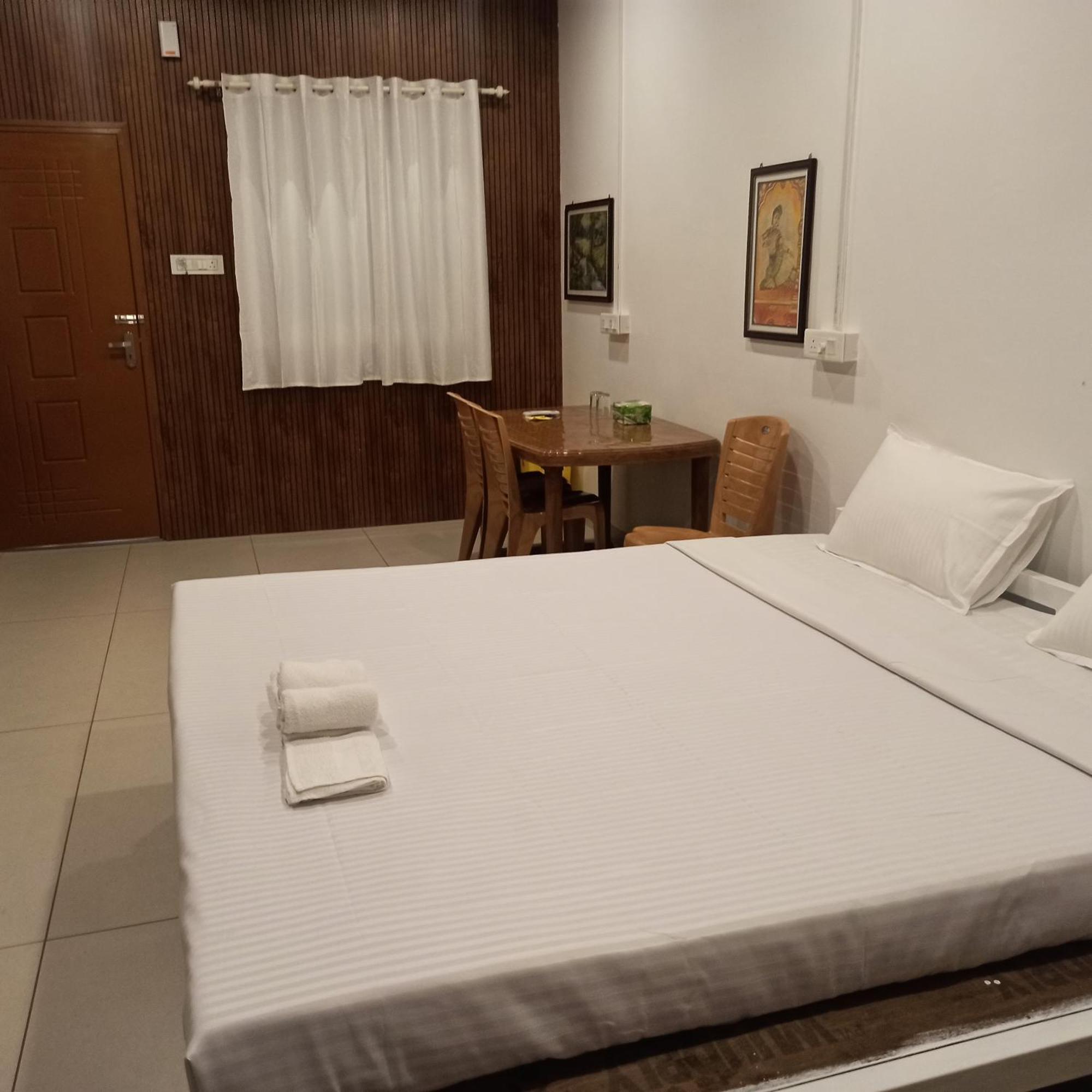 Bethesda Inn Kochi Eksteriør billede